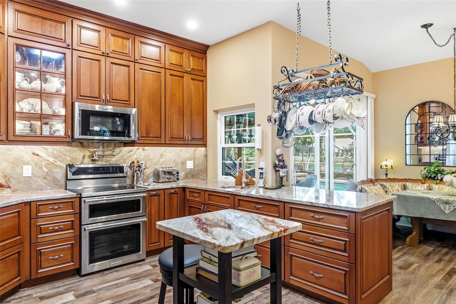 8309 SHADOW PINE WAY