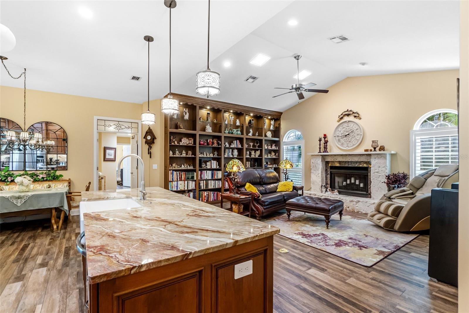 8309 SHADOW PINE WAY