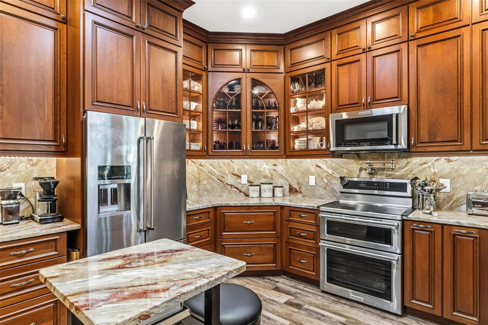 8309 SHADOW PINE WAY