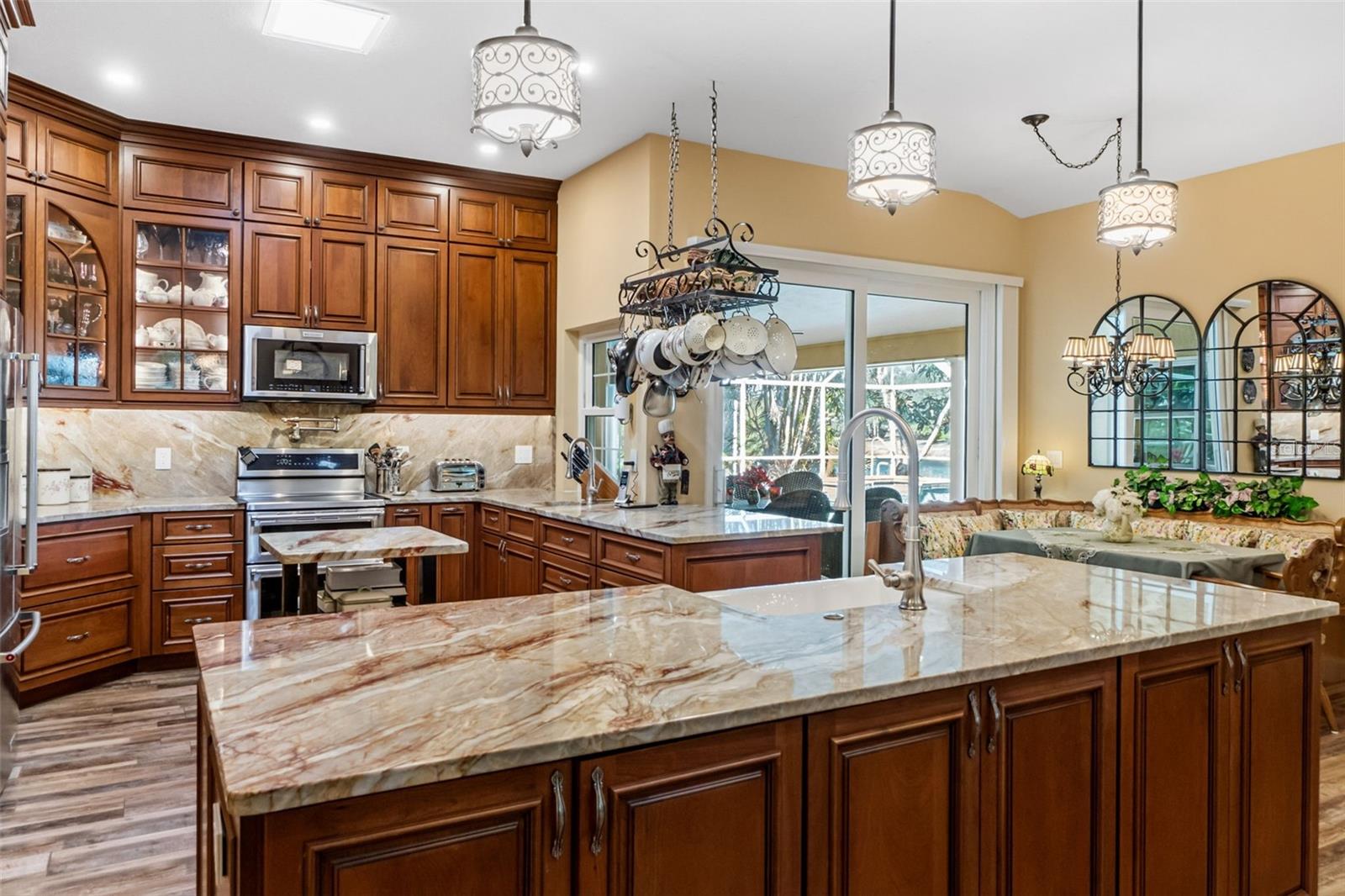 8309 SHADOW PINE WAY