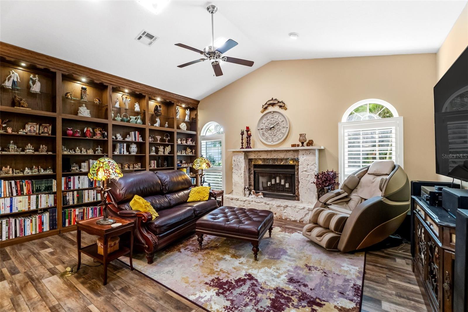 8309 SHADOW PINE WAY