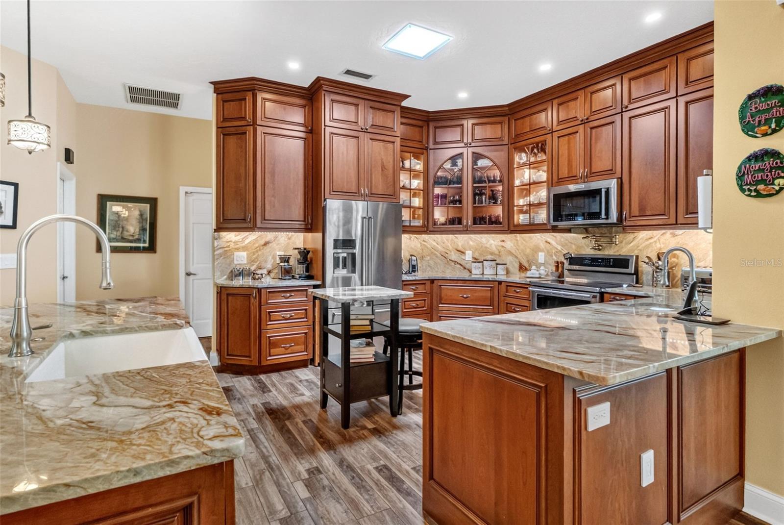 8309 SHADOW PINE WAY