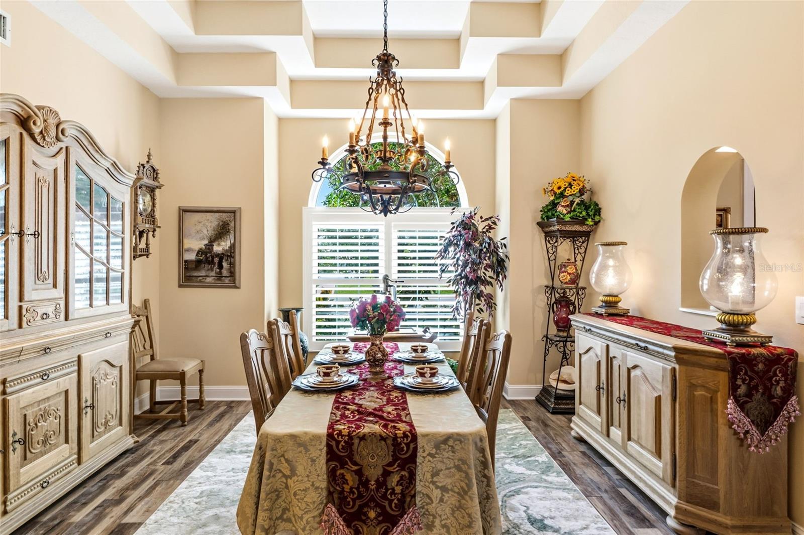 8309 SHADOW PINE WAY