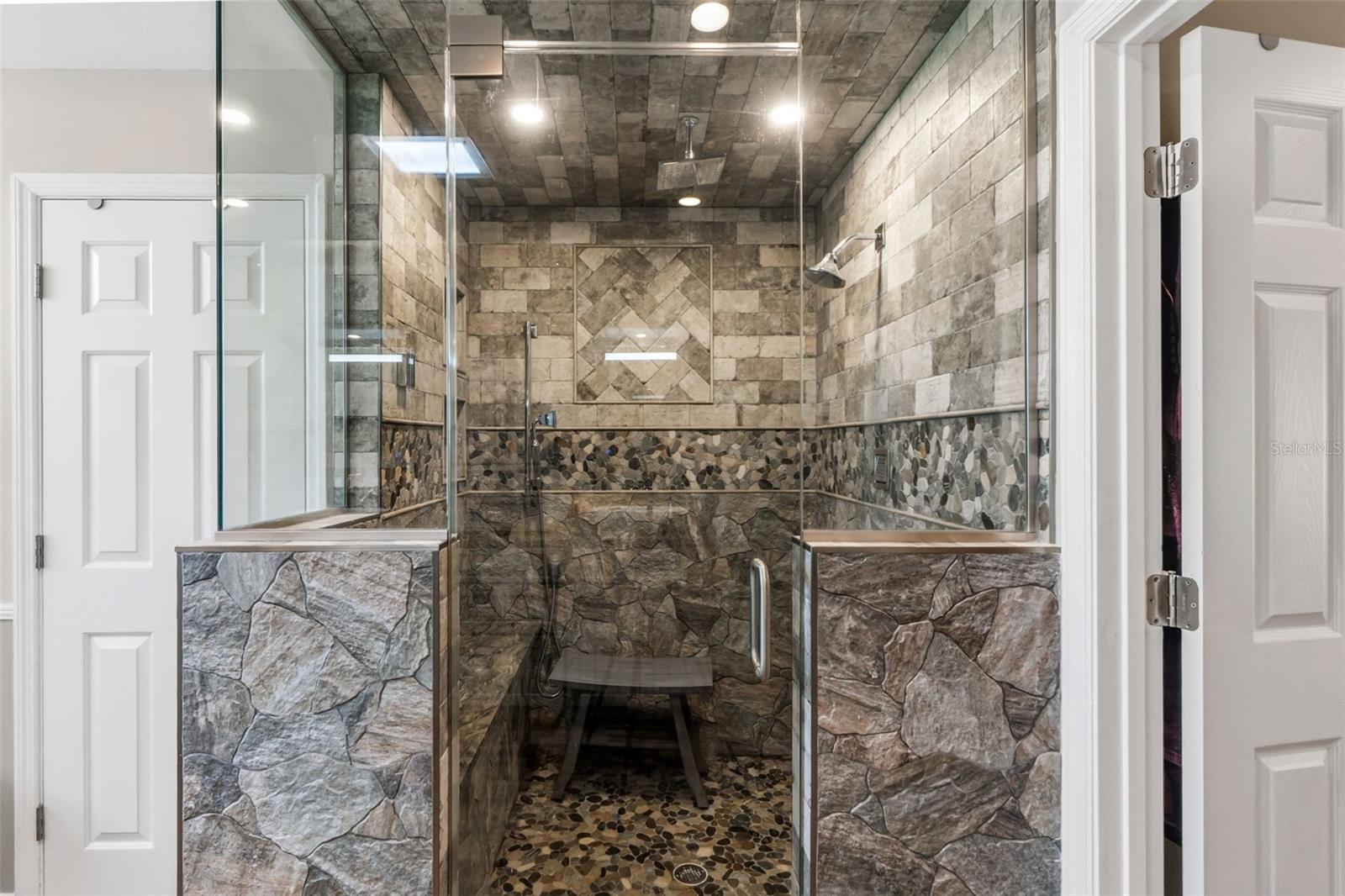 8309 SHADOW PINE WAY