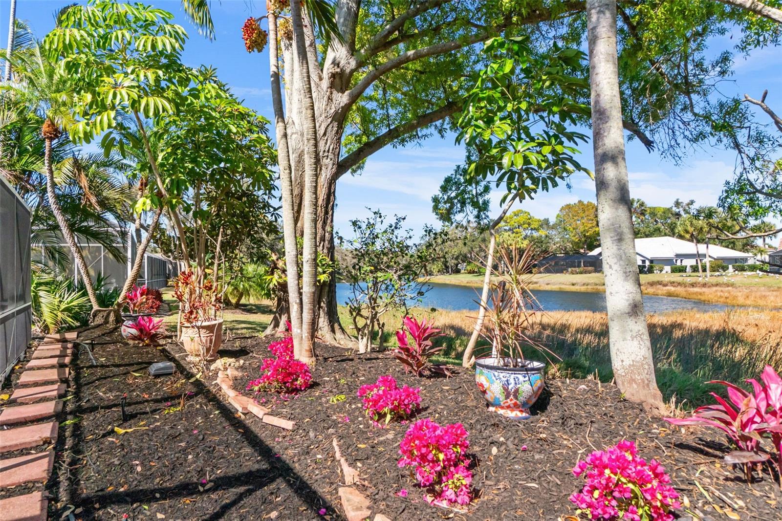 8309 SHADOW PINE WAY