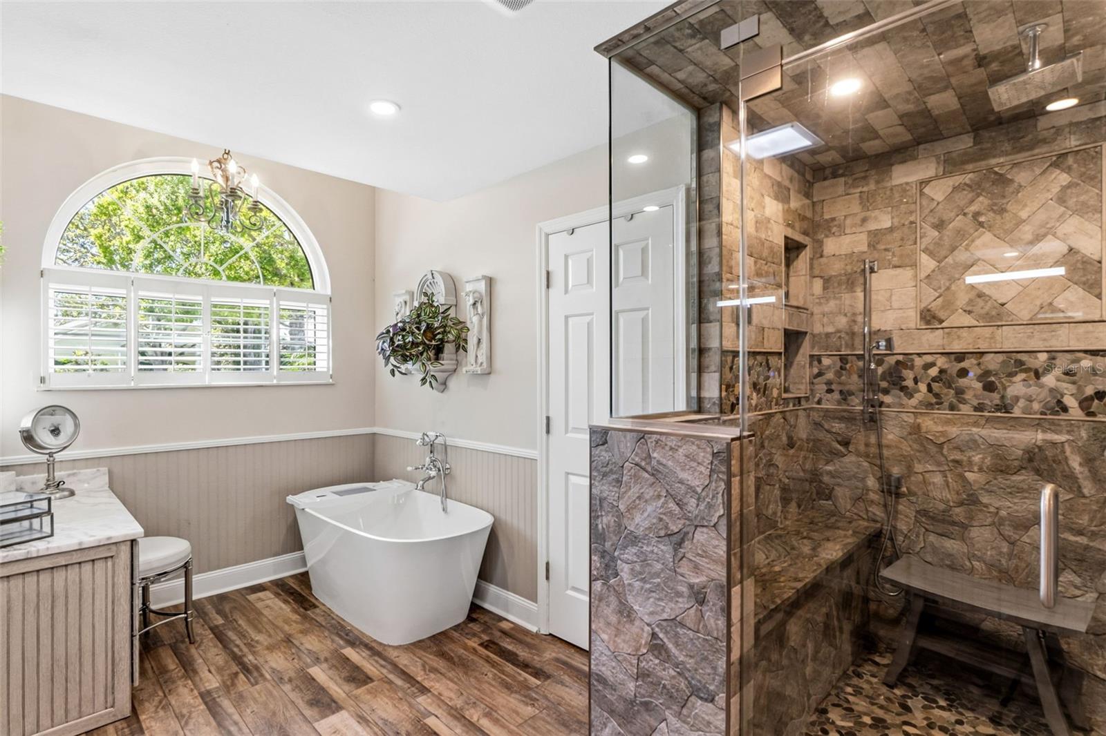 8309 SHADOW PINE WAY