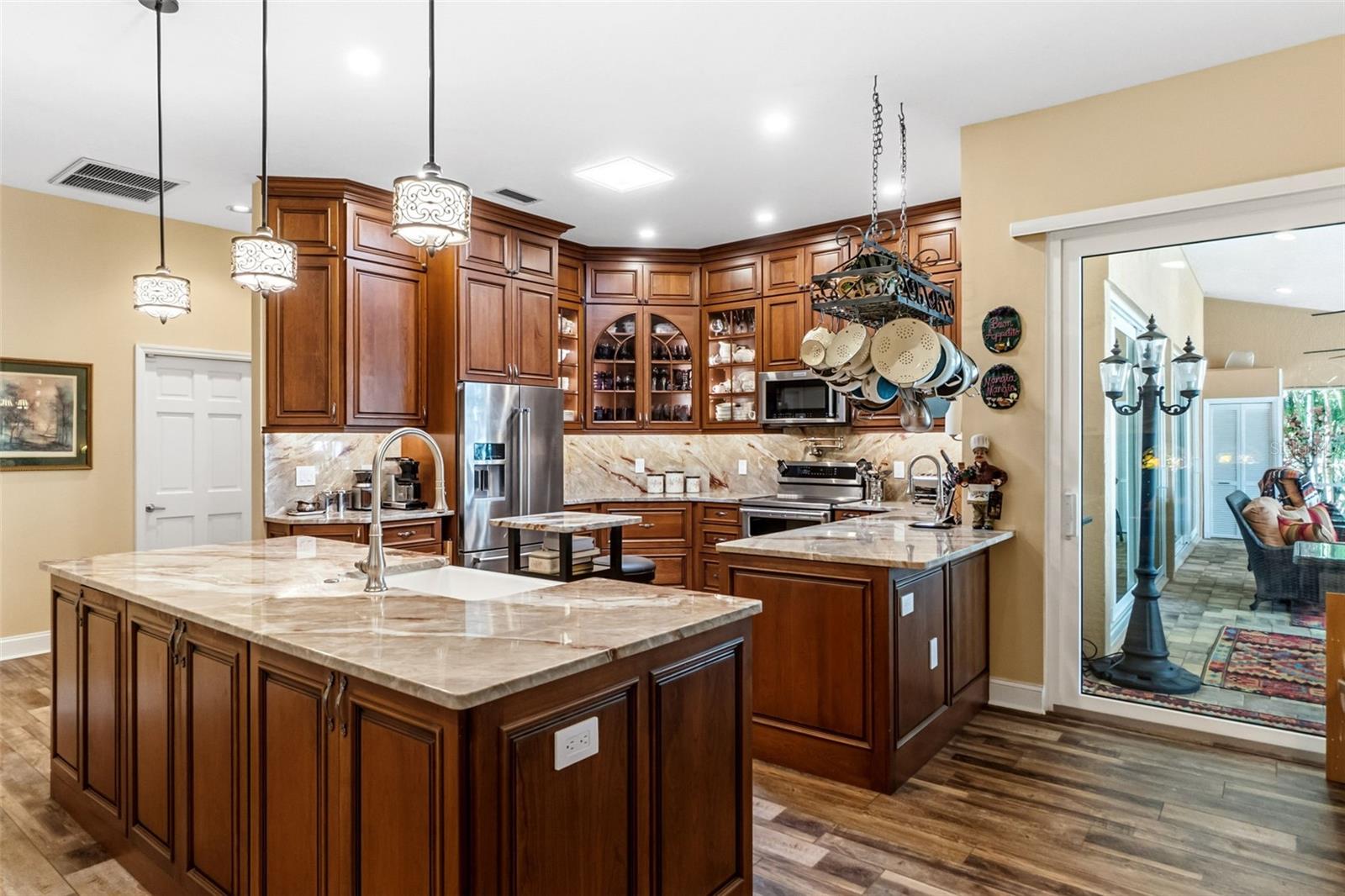 8309 SHADOW PINE WAY