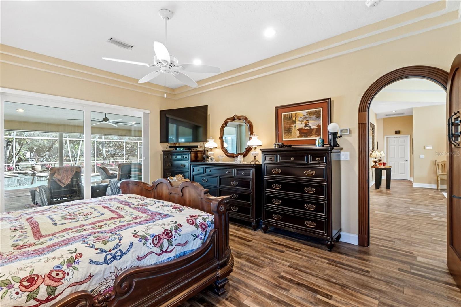 8309 SHADOW PINE WAY