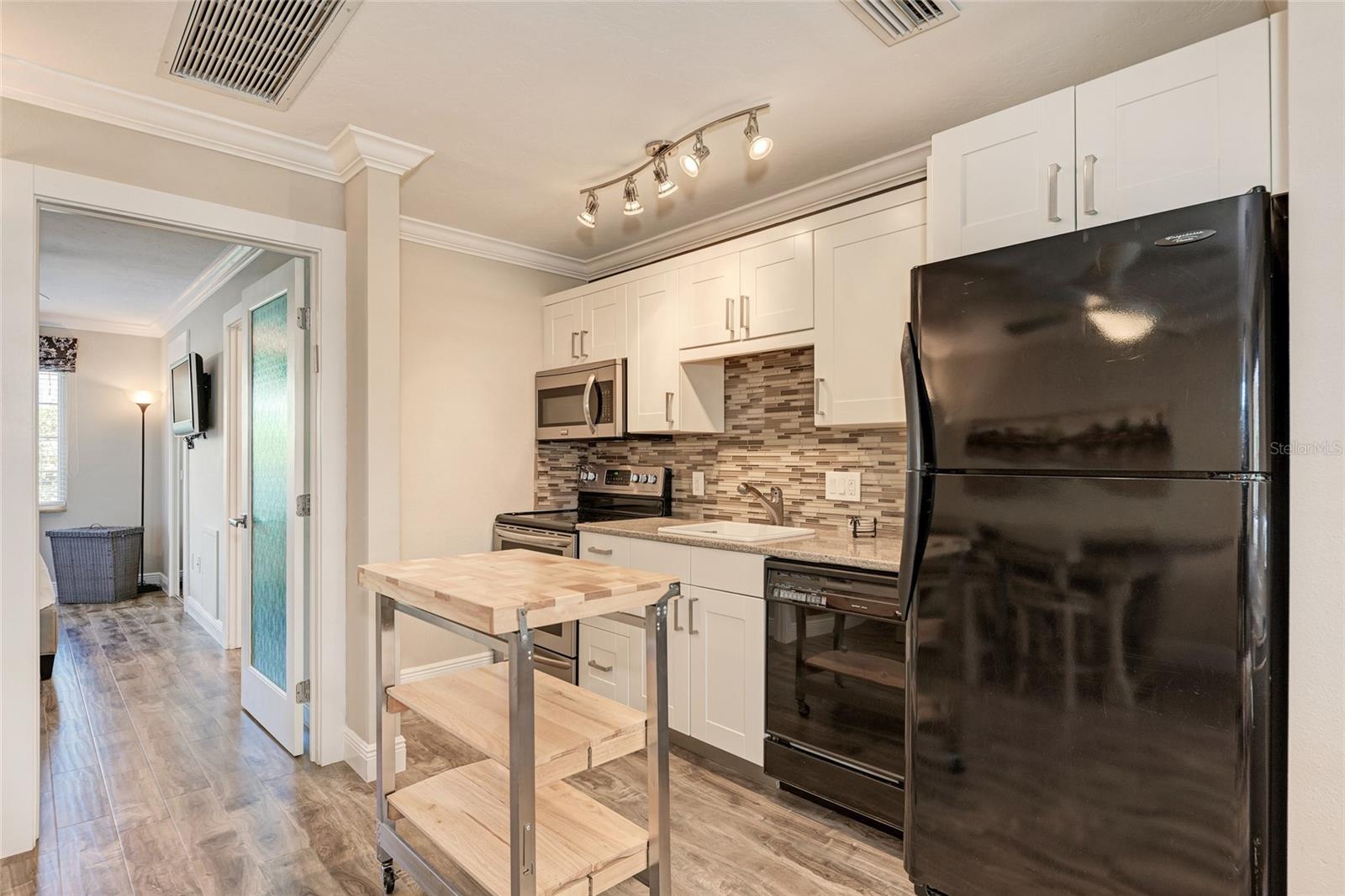 445 S PALM AVE #9