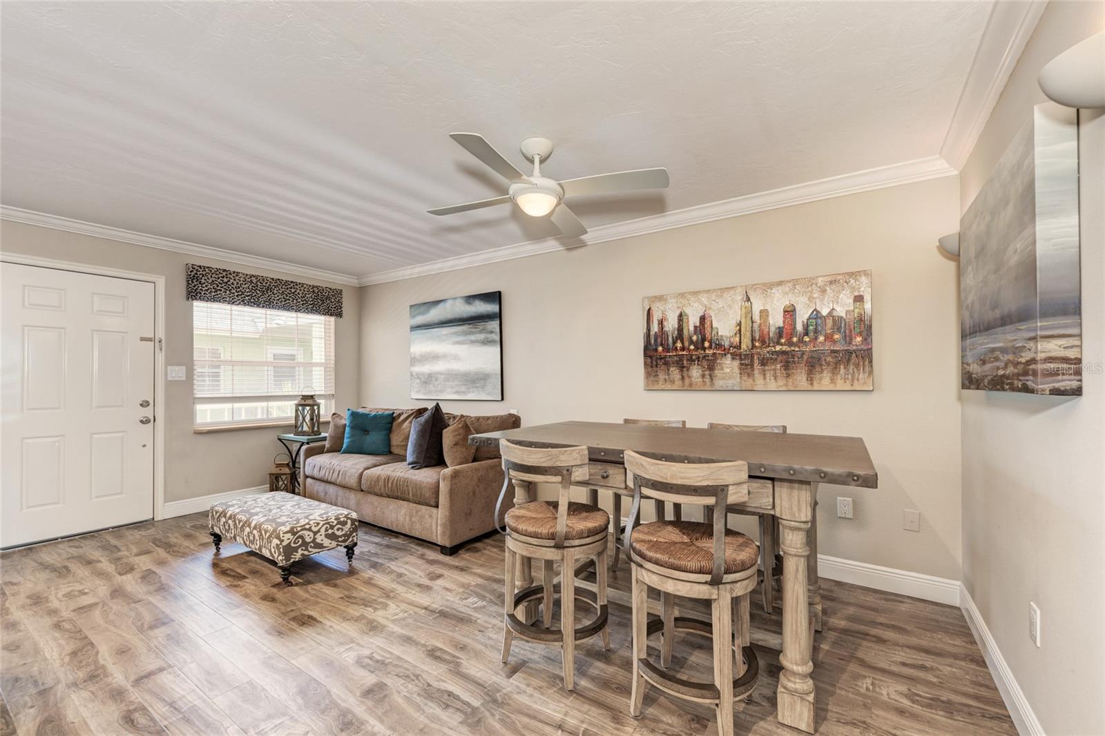 445 S PALM AVE #9