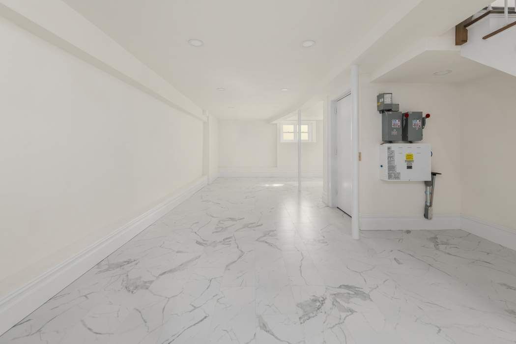 330 W 88th Street