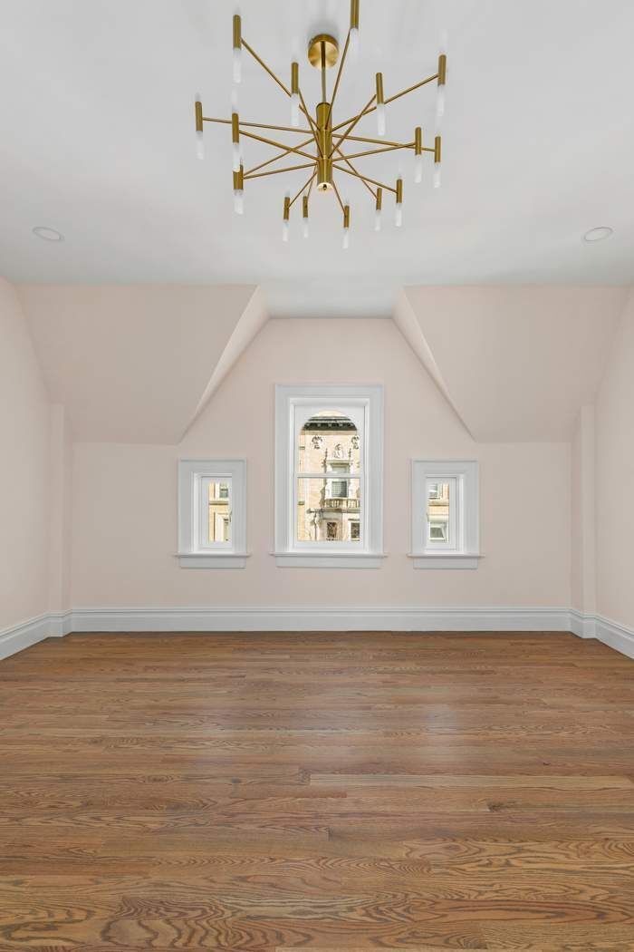 330 W 88th Street