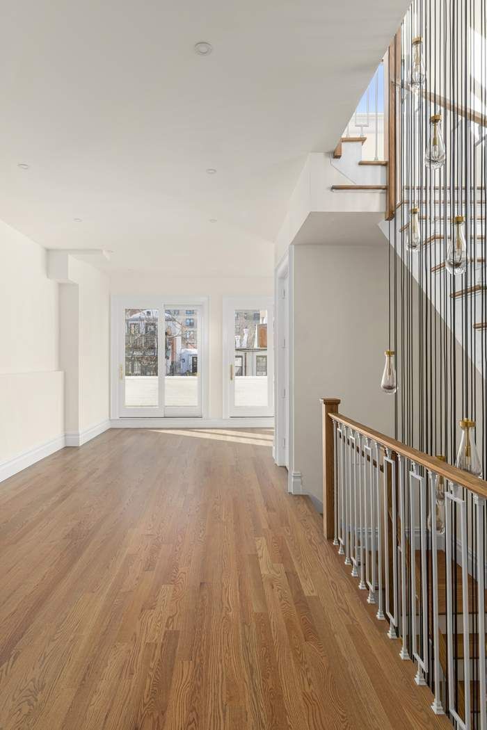330 W 88th Street