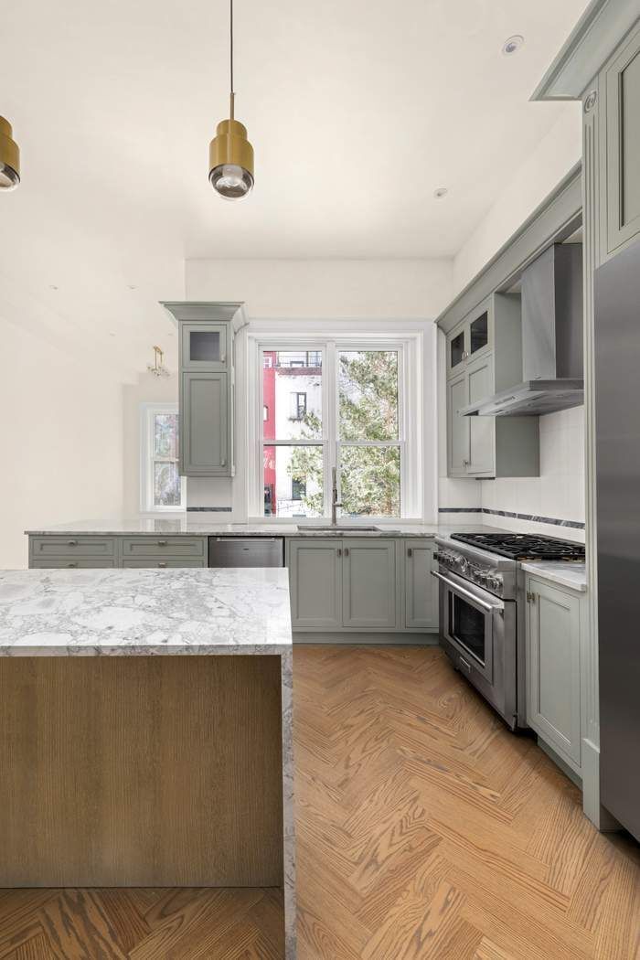 330 W 88th Street
