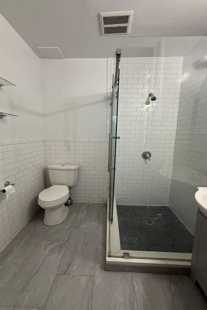 130 E 61st Street 3B