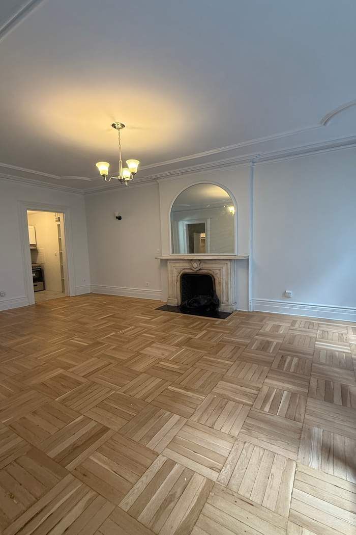 130 E 61st Street 3B