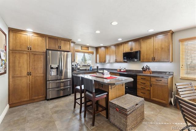 6107 Xenon Street