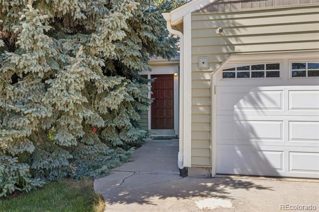 5576 W 75th Drive