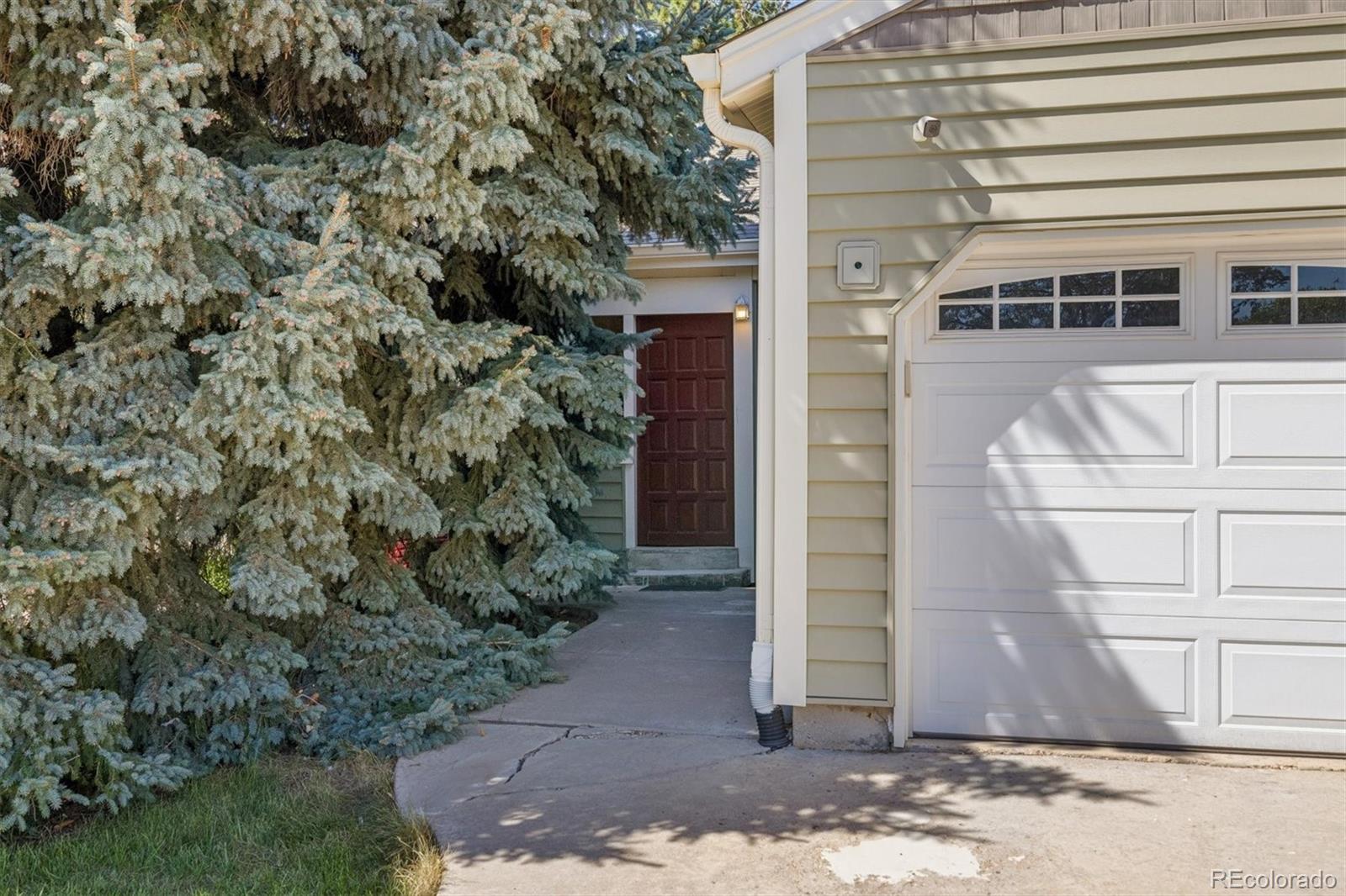 5576 W 75th Drive