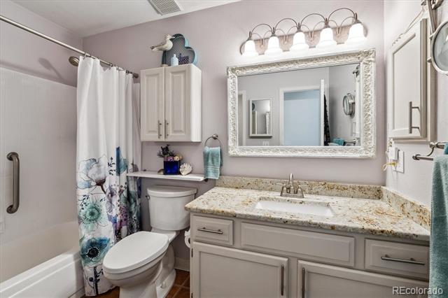 1818 S Quebec Way Unit: 4