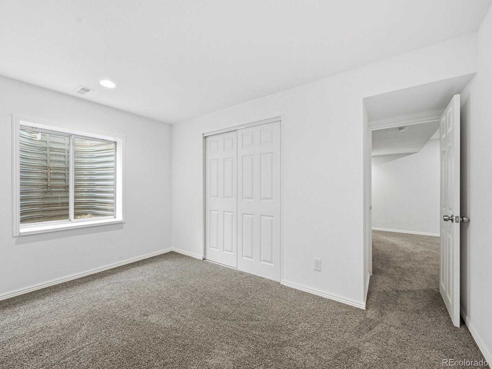 887 W 96th Place