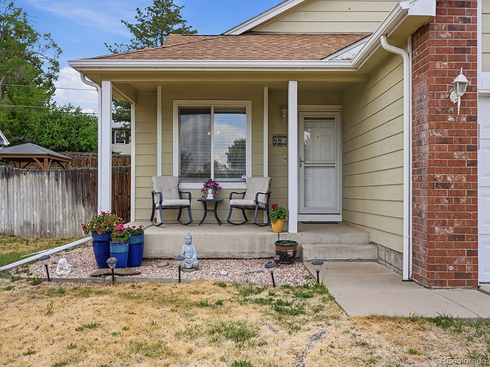 887 W 96th Place