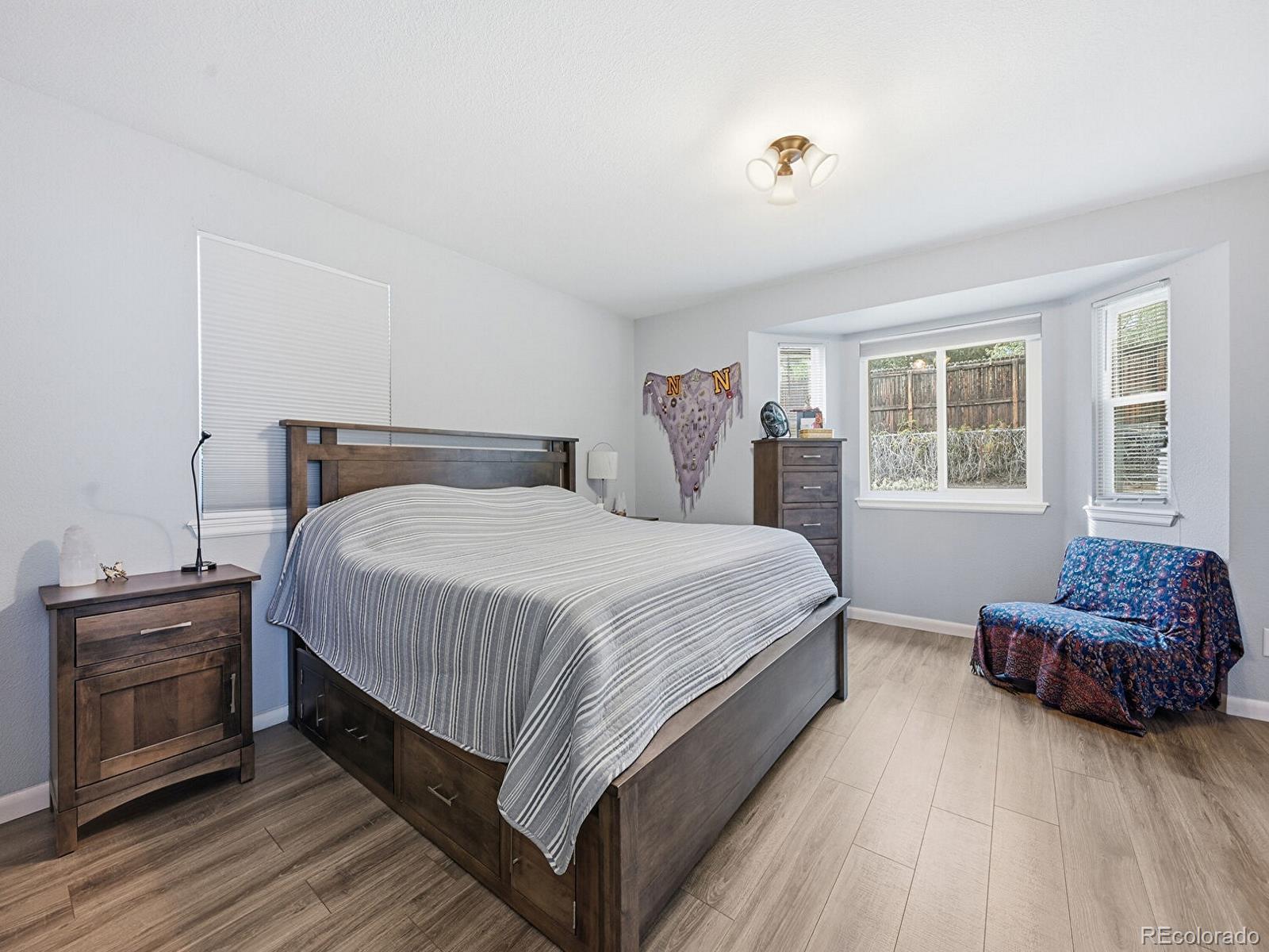 887 W 96th Place