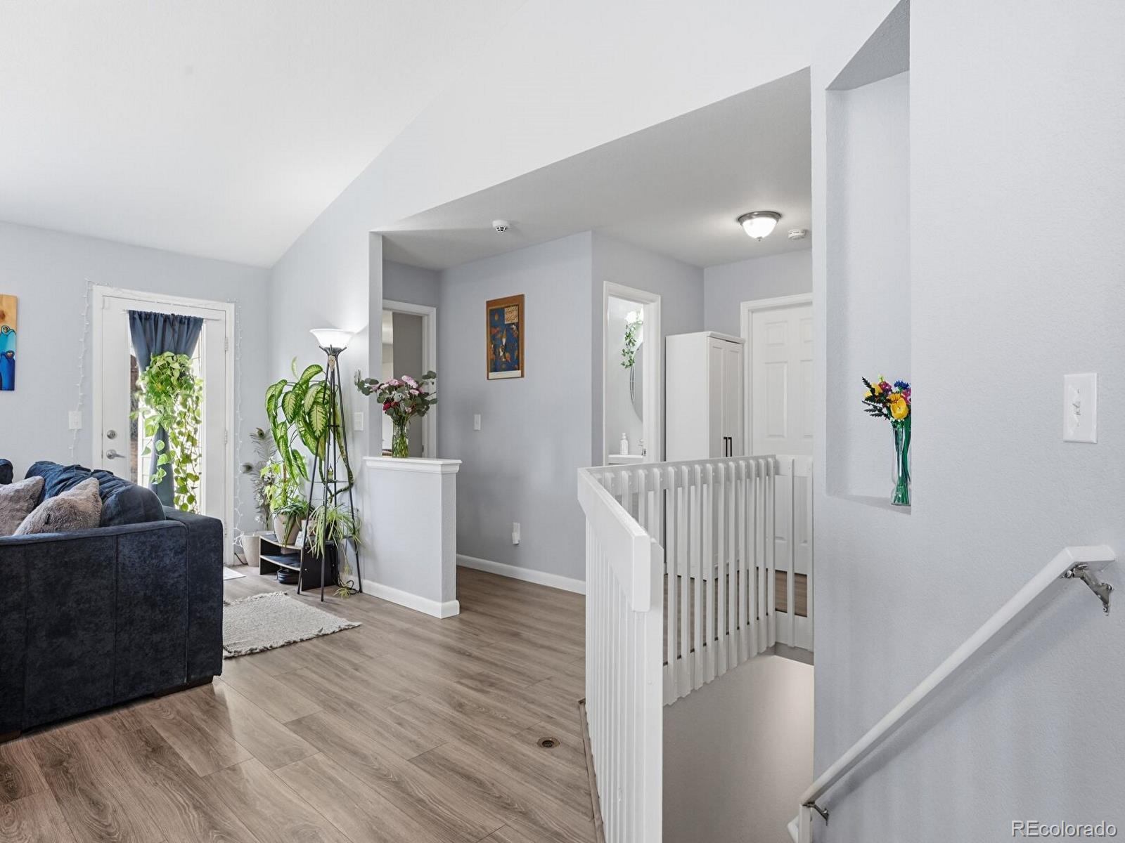 887 W 96th Place