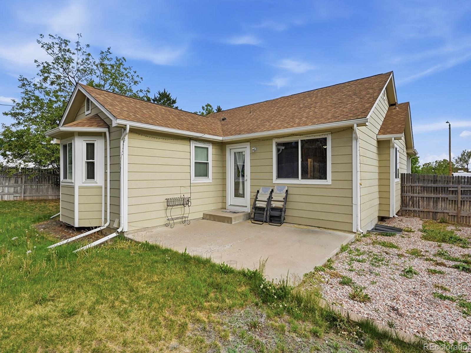 887 W 96th Place