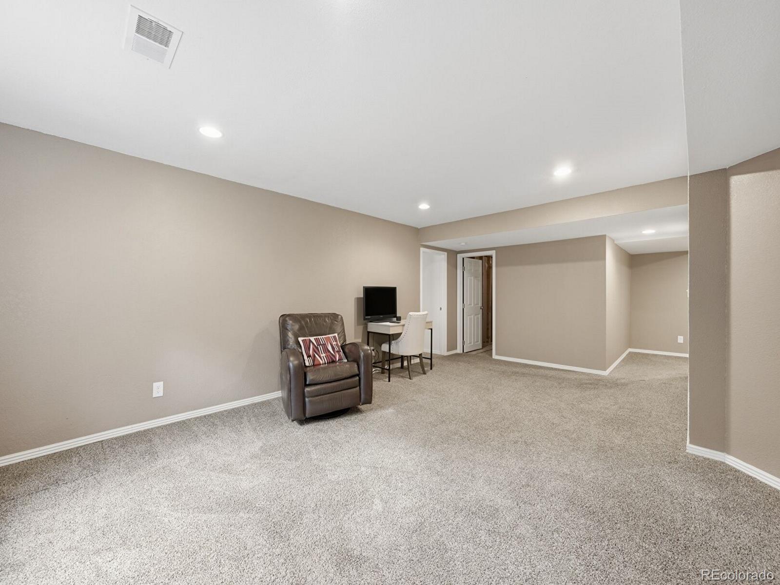 887 W 96th Place