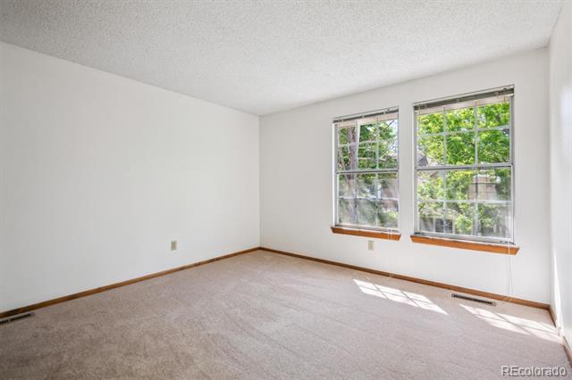 2883 W Long Circle