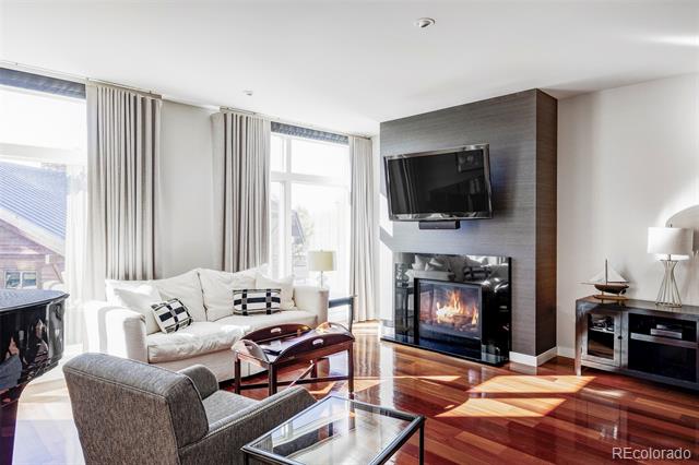 333 S Monroe Street Unit: 308