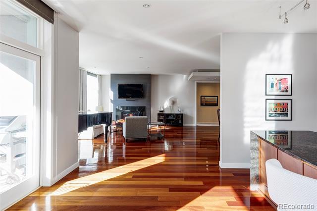 333 S Monroe Street Unit: 308