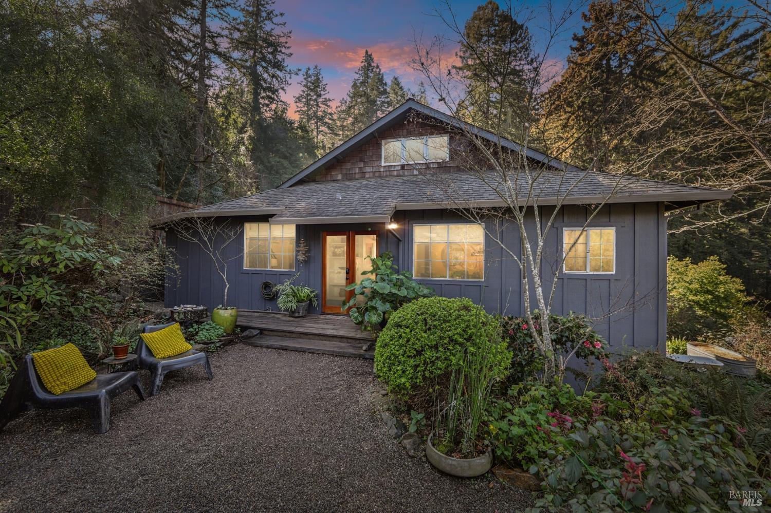 32 Grand View Avenue