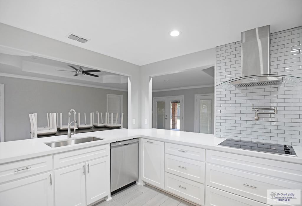 2601 BECKY LN