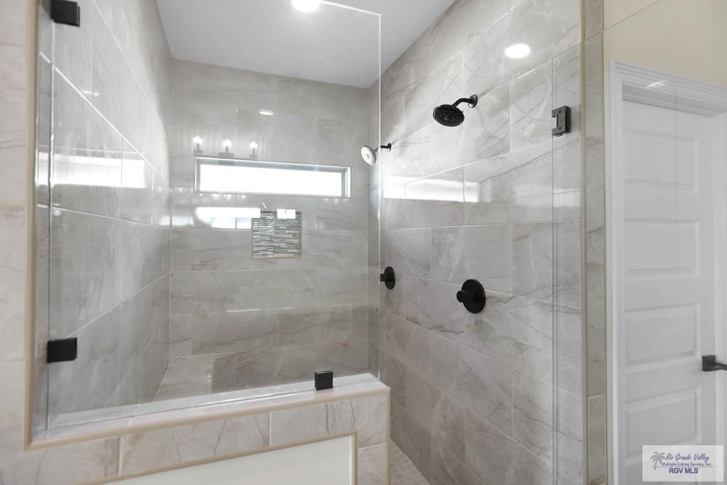 6310 WILLOW WOOD LN 02