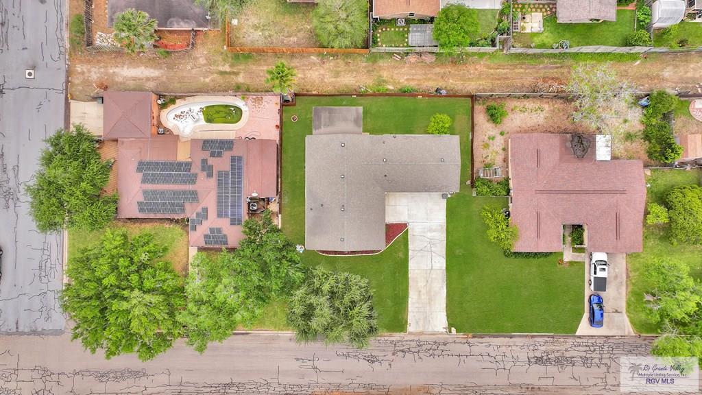 912 E Flynn Ave.