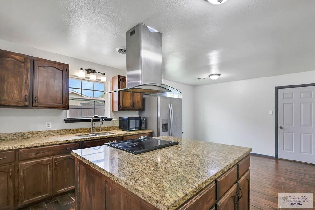 912 E Flynn Ave.