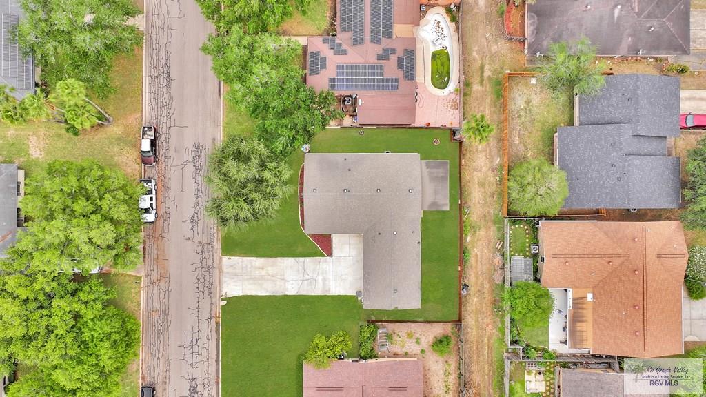 912 E Flynn Ave.