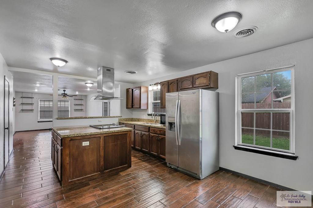 912 E Flynn Ave.
