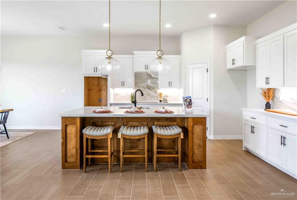 1210 Knotty Pine Lane