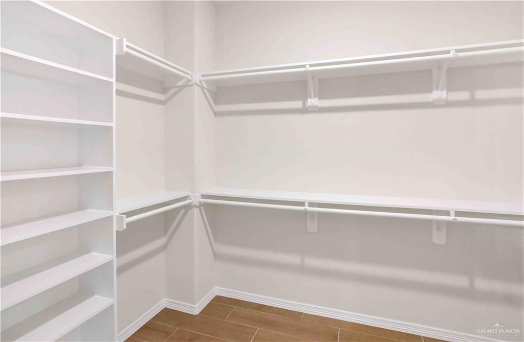 1210 Knotty Pine Lane