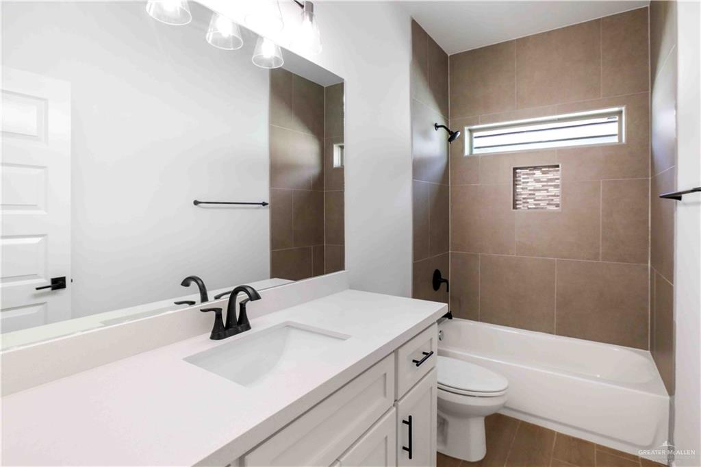 1206 Knotty Pine Lane