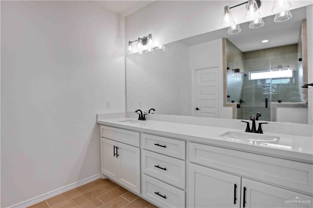 1206 Knotty Pine Lane