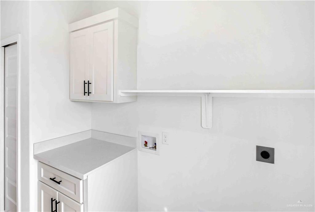 1206 Knotty Pine Lane