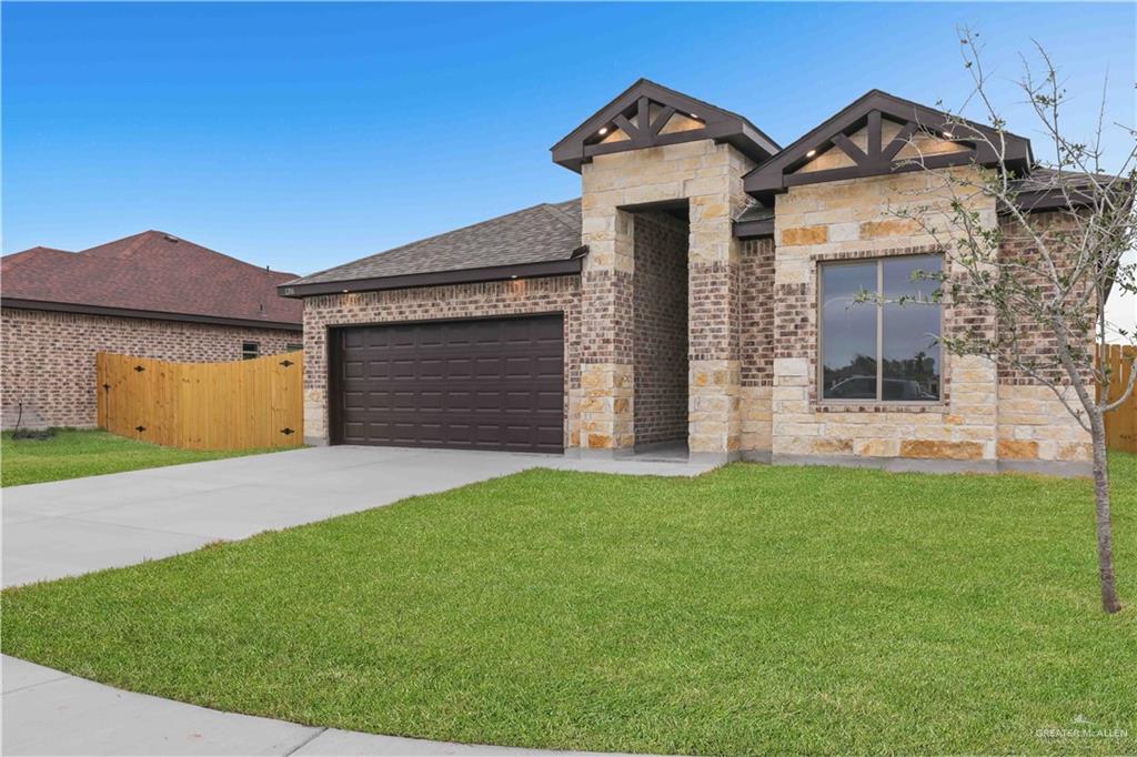 1206 Poza Rica Avenue