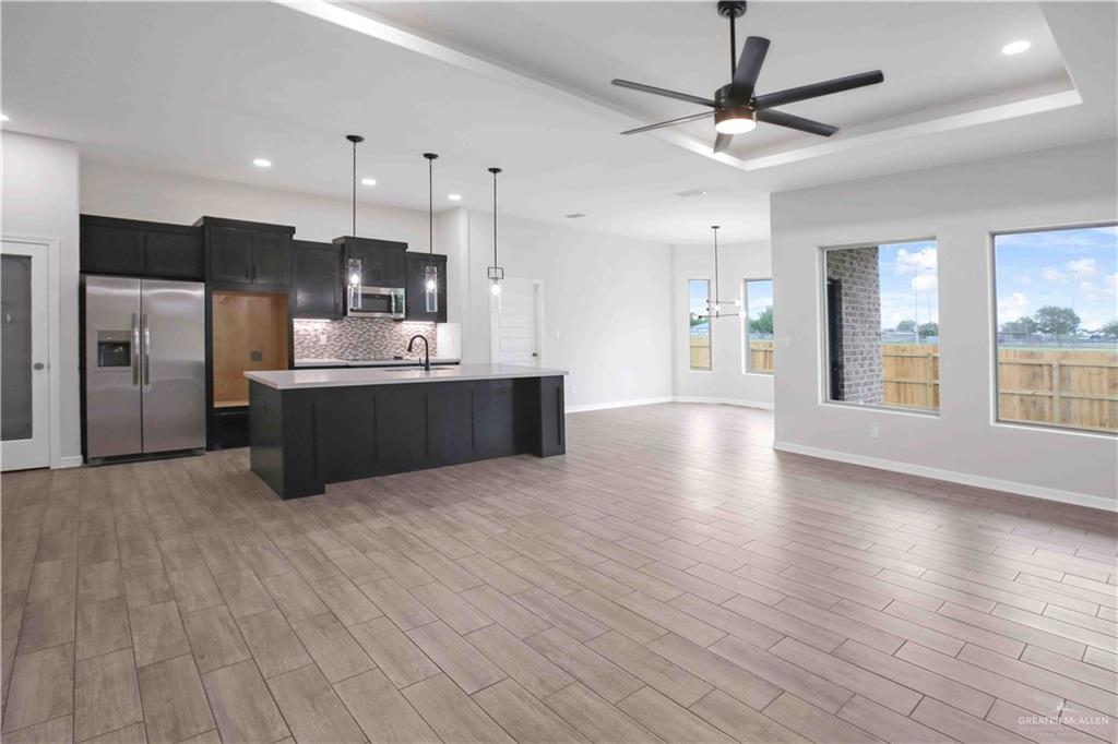 1206 Poza Rica Avenue