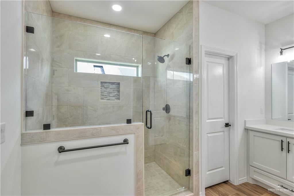 6209 Willow Wood Lane