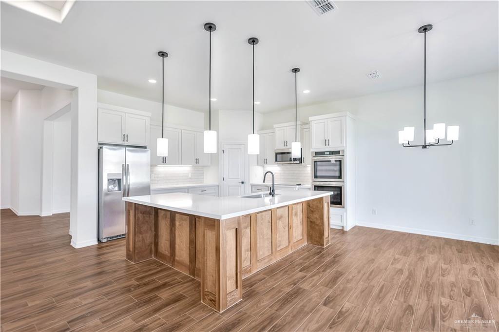 6209 Willow Wood Lane