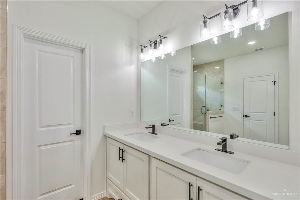 6209 Willow Wood Lane